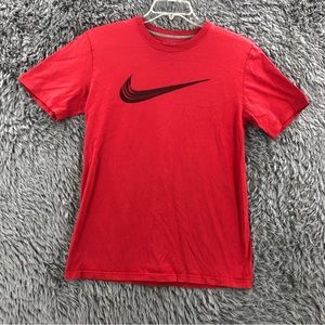 Nike Tshirt Mens Medium Regular Cut Red Black Large Swoosh Shirt